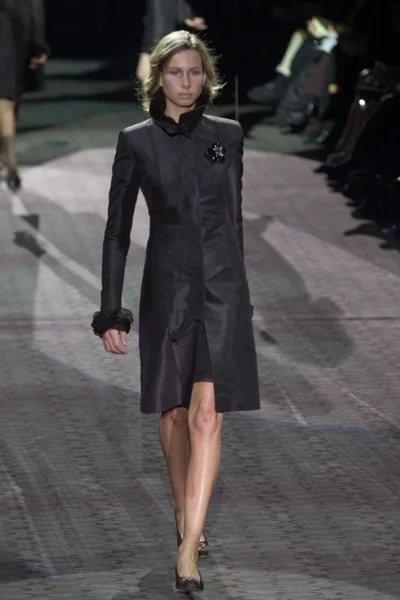 Look 2
